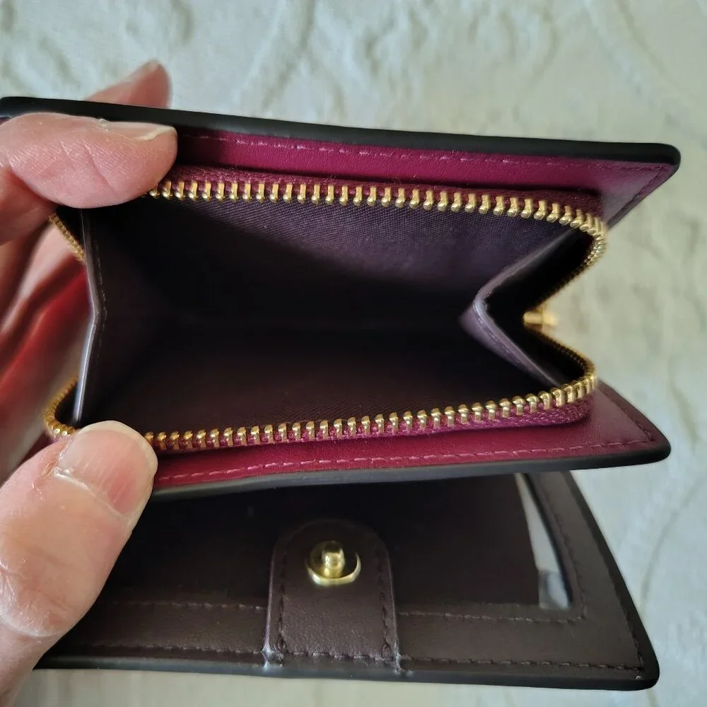 Coach Wallet - Picture 6 of 6